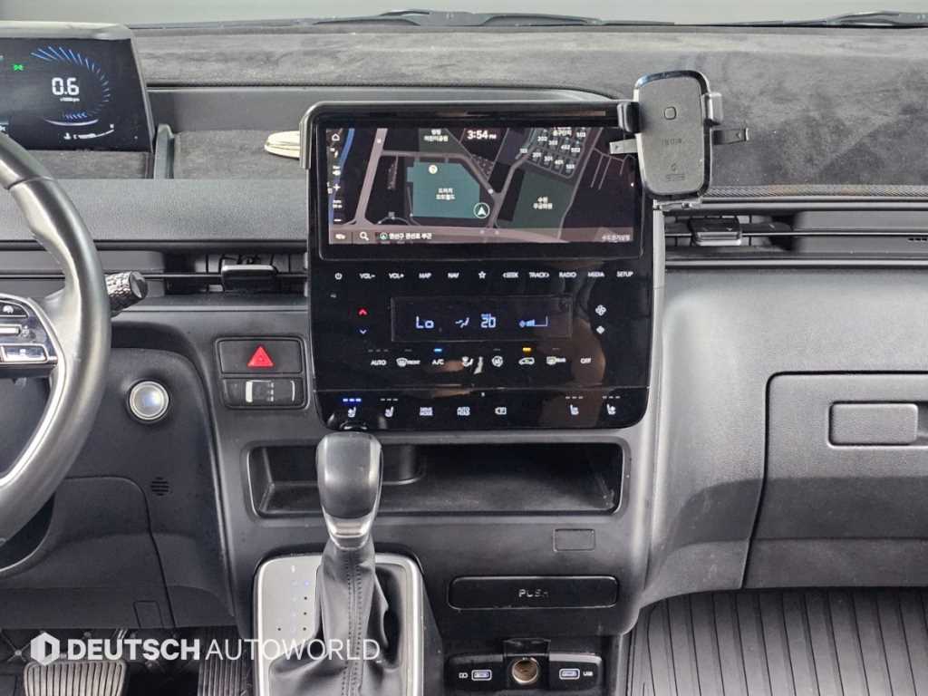 Hyundai Staria — photo 14