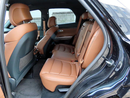Genesis GV70 — photo 06