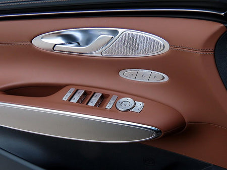 Genesis GV70 — photo 11