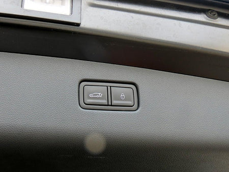 Genesis GV70 — photo 17