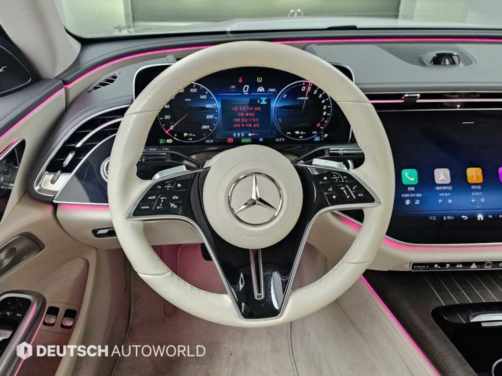 Mercedes-Benz E-Class — photo 13