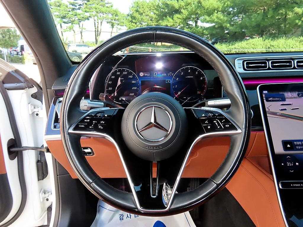 Mercedes-Benz S-Class — photo 08