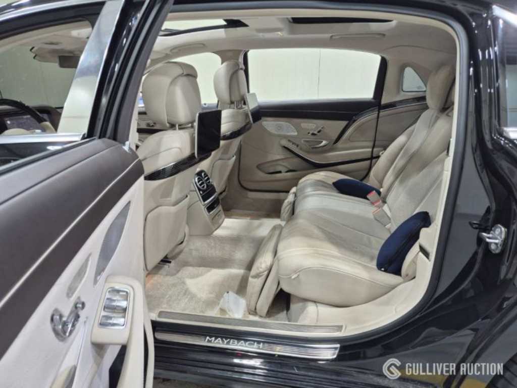 Mercedes-Benz S-Class — photo 09