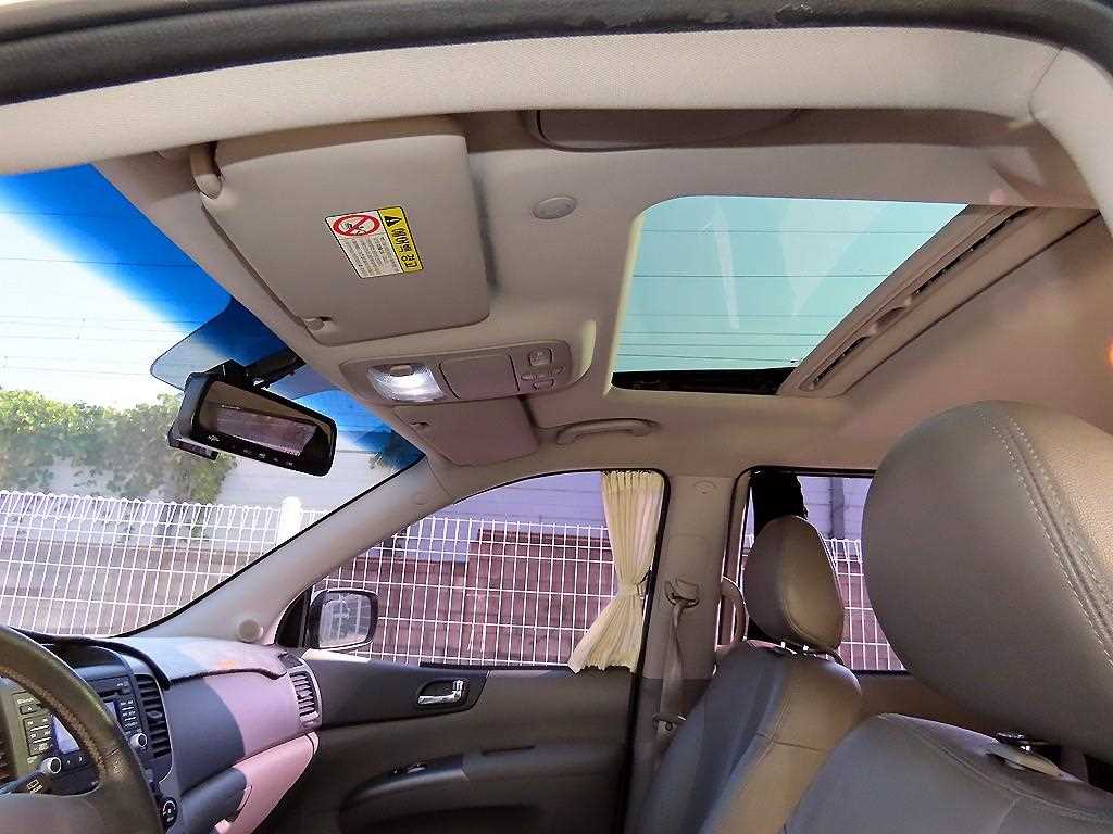 Kia Carnival — photo 16