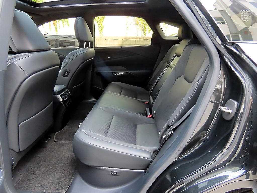 Lexus RX — photo 06