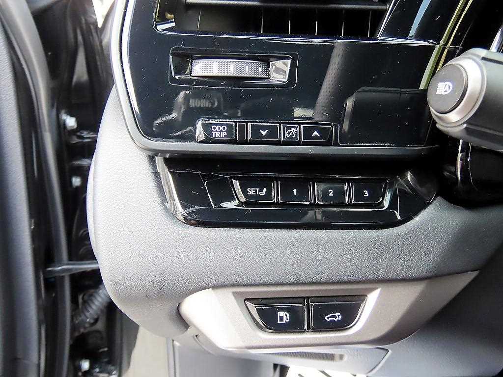 Lexus RX — photo 12