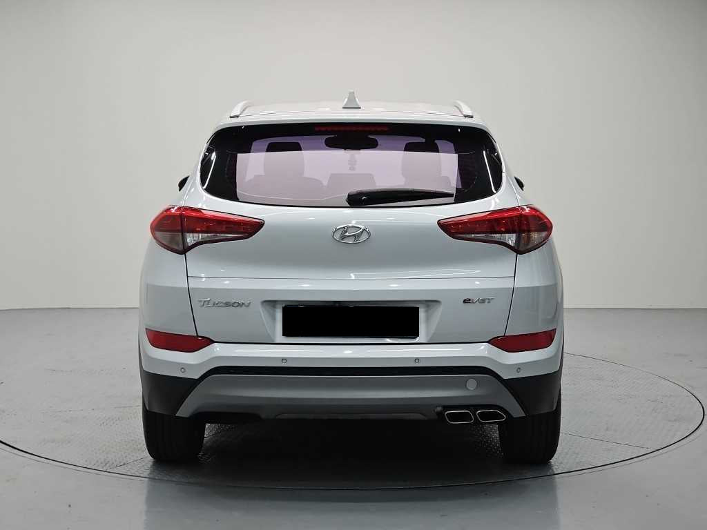 Hyundai Tucson — photo 03