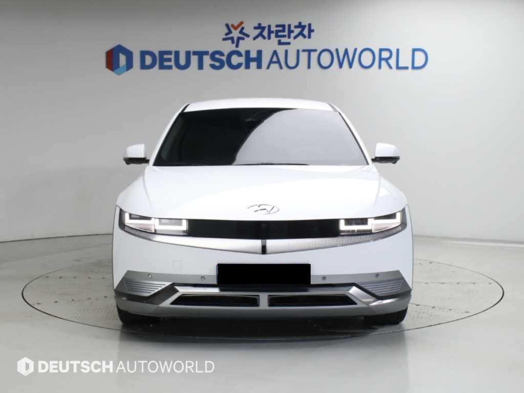 Hyundai Ioniq5 — photo 03