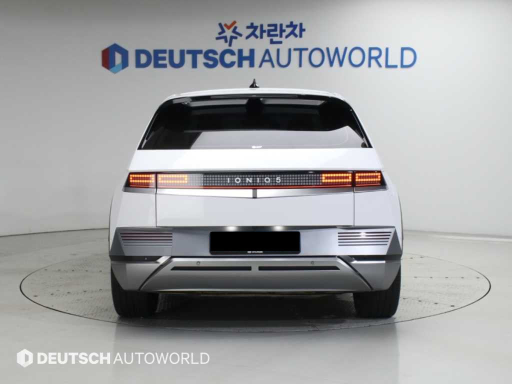 Hyundai Ioniq5 — photo 04
