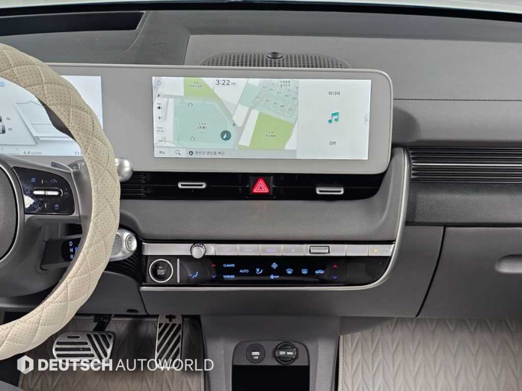 Hyundai Ioniq5 — photo 14