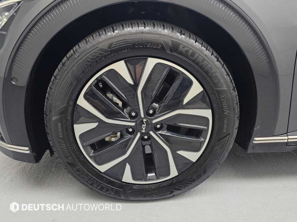 Kia EV6 — photo 05