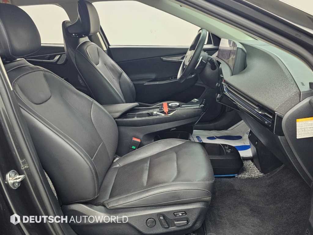 Kia EV6 — photo 10