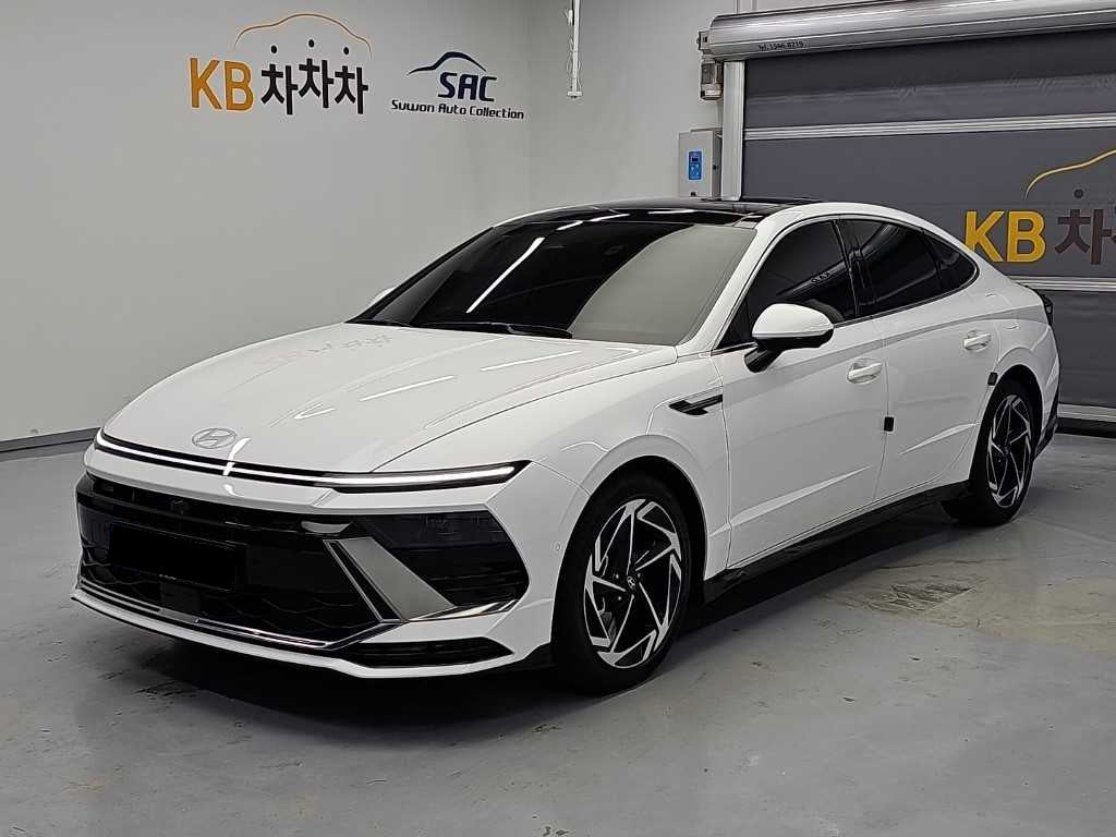 Hyundai Sonata — photo 01