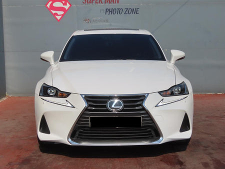 Lexus IS — photo 02