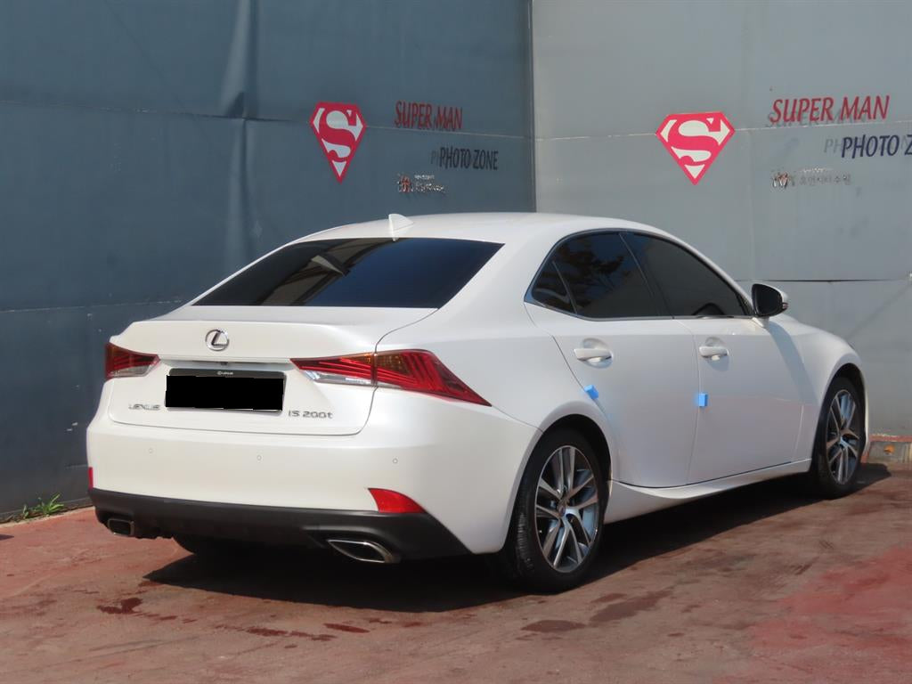Lexus IS — photo 03