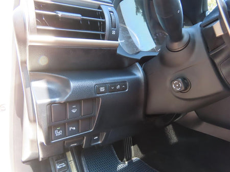 Lexus IS — photo 12