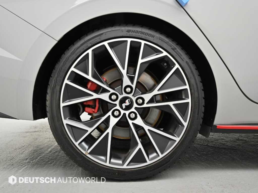 Hyundai Avante — photo 05