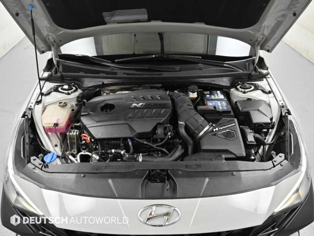 Hyundai Avante — photo 06