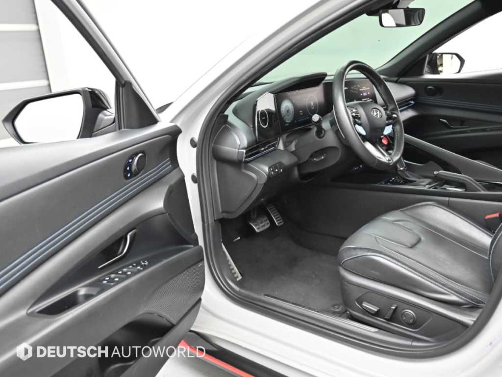Hyundai Avante — photo 11