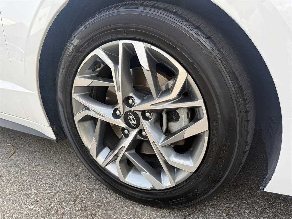Hyundai Sonata — photo 18