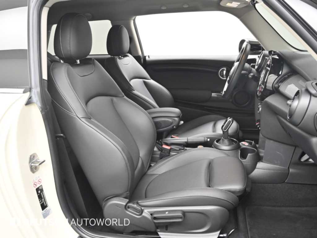 Mini Cooper — photo 10