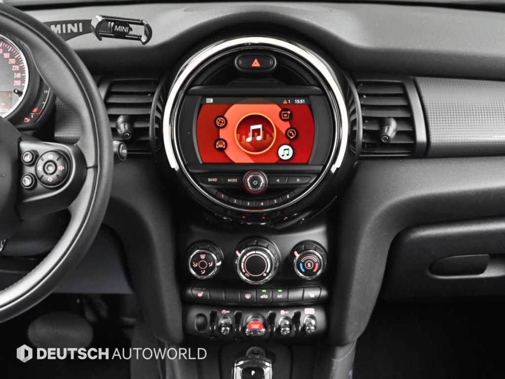 Mini Cooper — photo 14