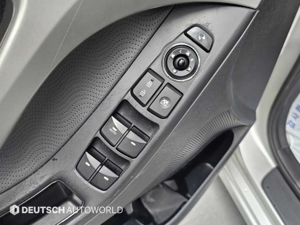 Hyundai Avante — photo 15