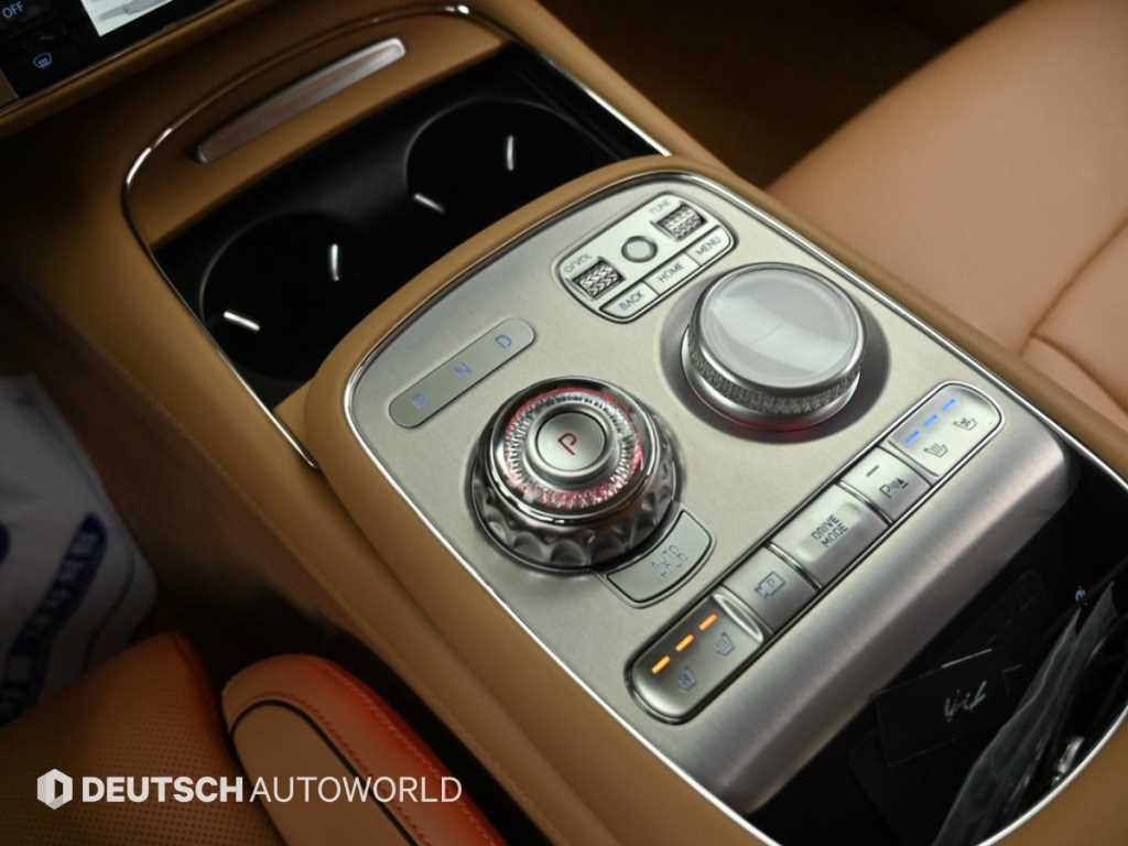 Genesis G90 — photo 09