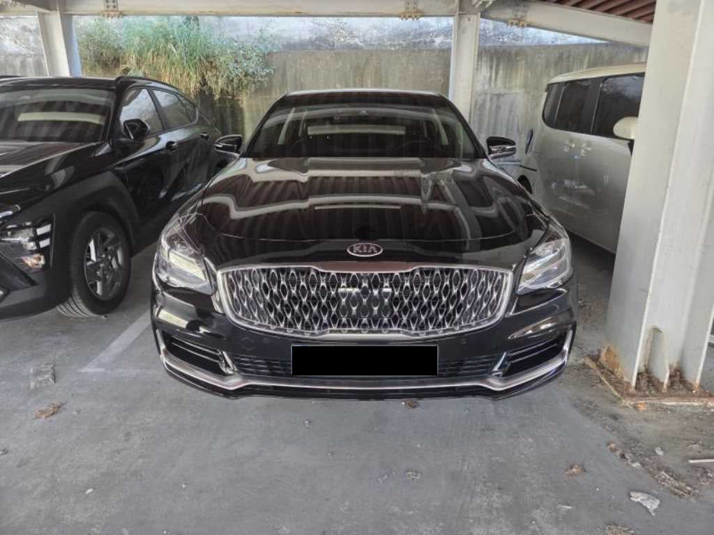Kia K9 — photo 01