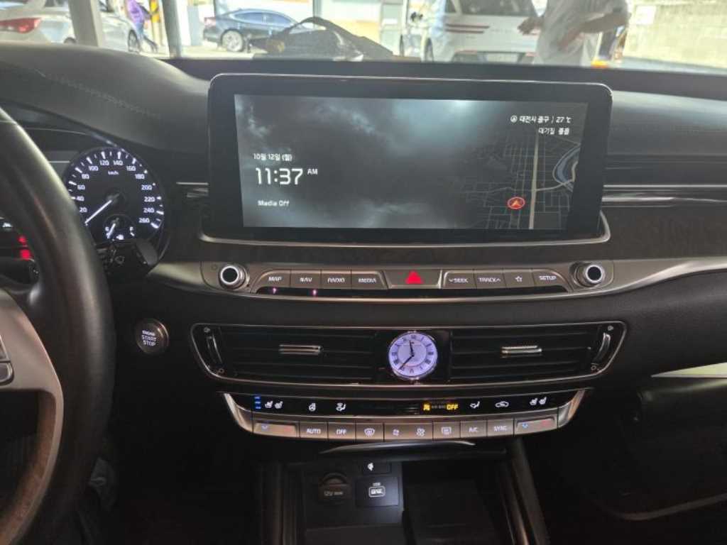 Kia K9 — photo 07