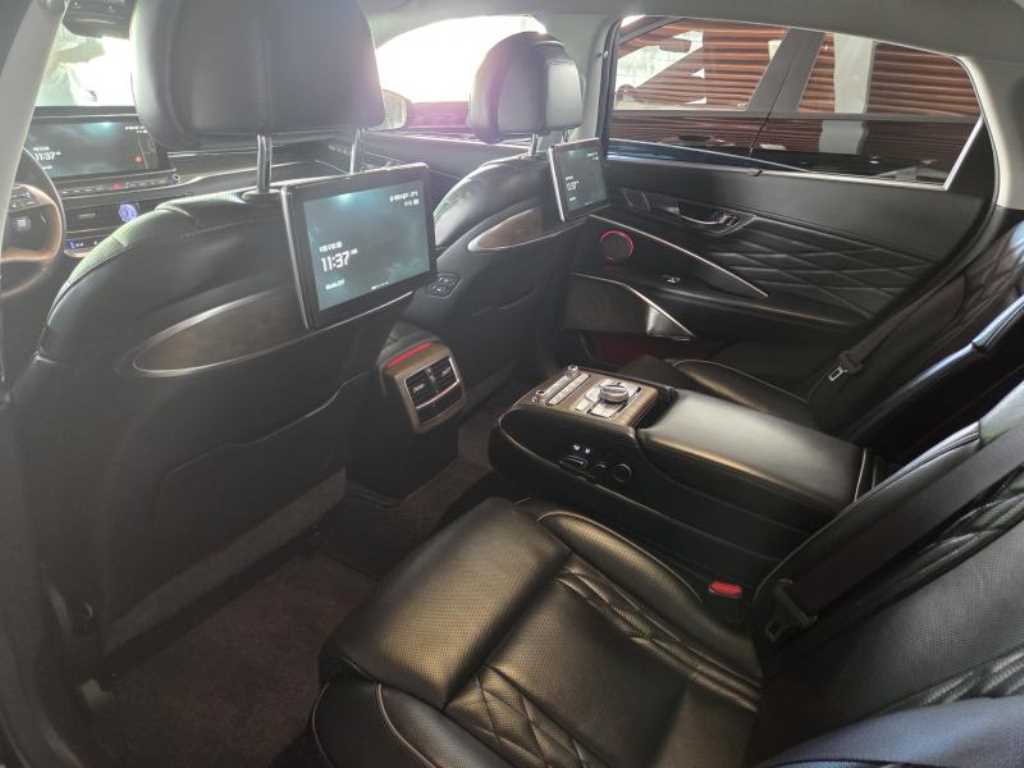 Kia K9 — photo 10