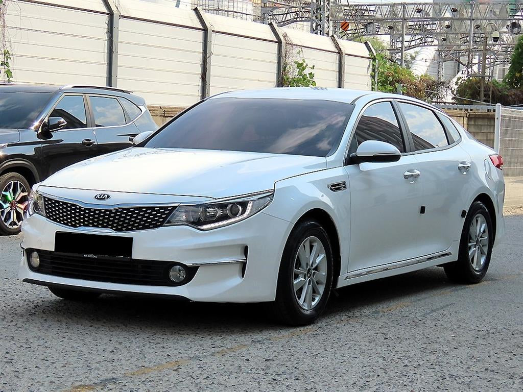 Kia K5 — photo 02