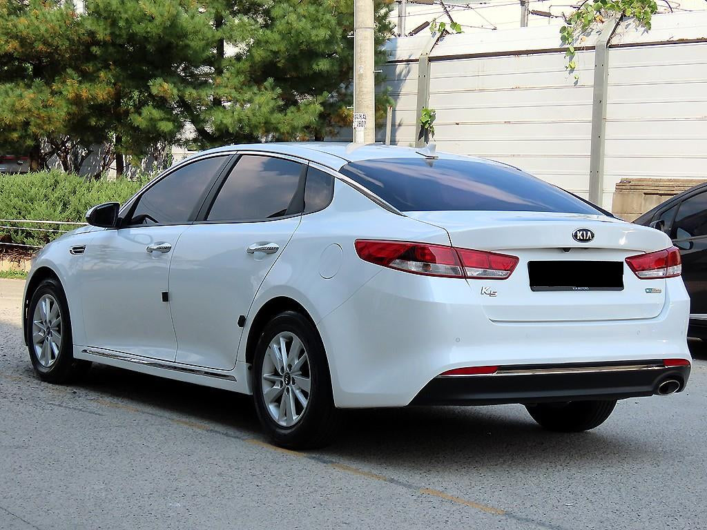 Kia K5 — photo 03