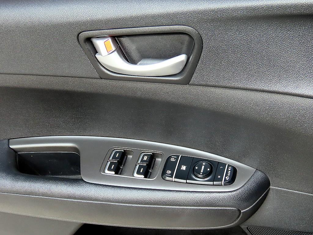 Kia K5 — photo 11