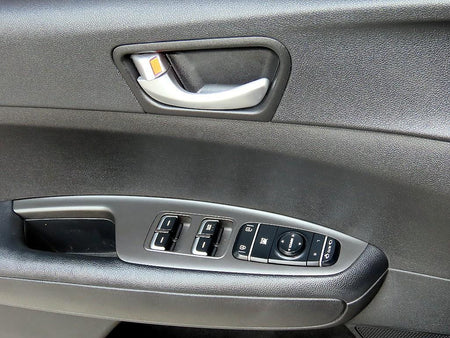 Kia K5 — photo 11