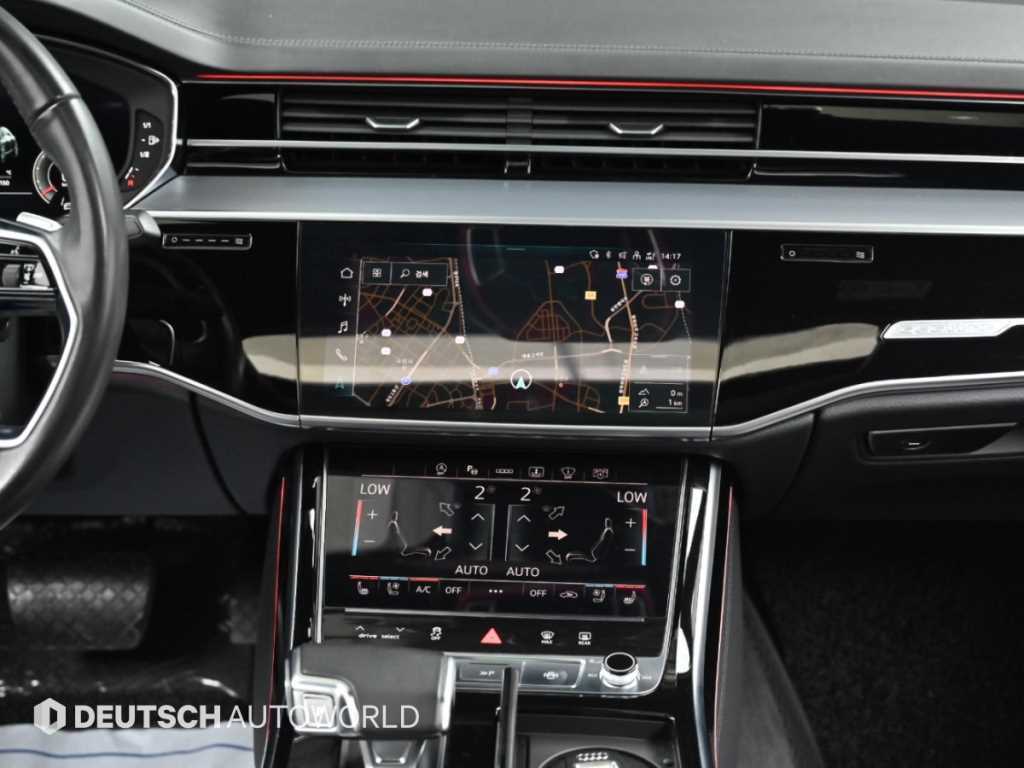 Audi A8 — photo 14