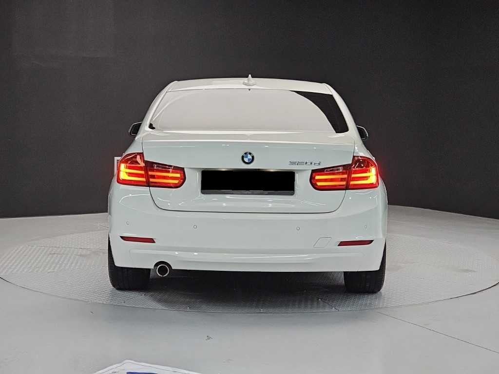 BMW 3-Series — photo 03
