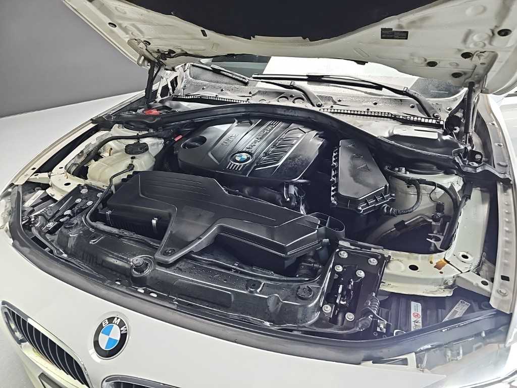 BMW 3-Series — photo 05