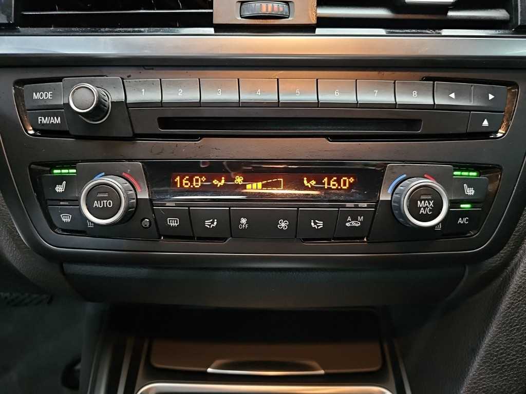 BMW 3-Series — photo 10