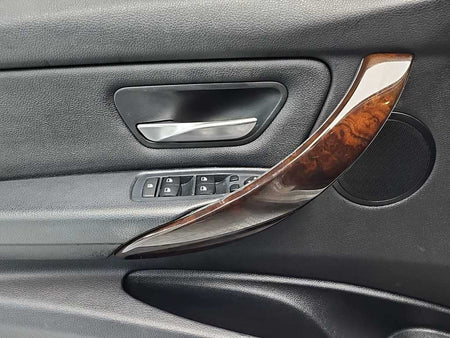 BMW 3-Series — photo 16