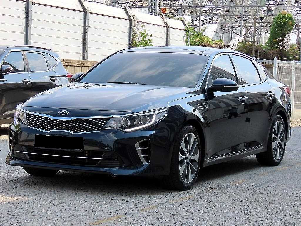 Kia K5 — photo 02