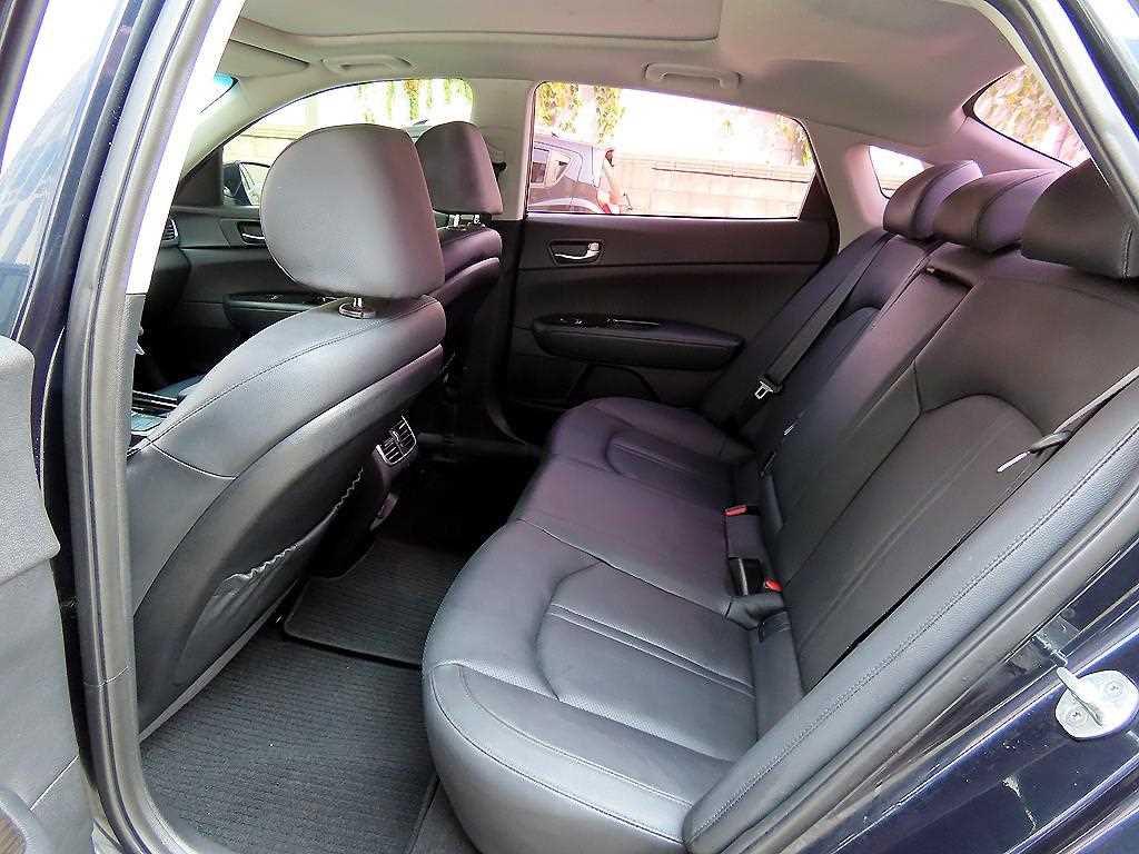 Kia K5 — photo 06