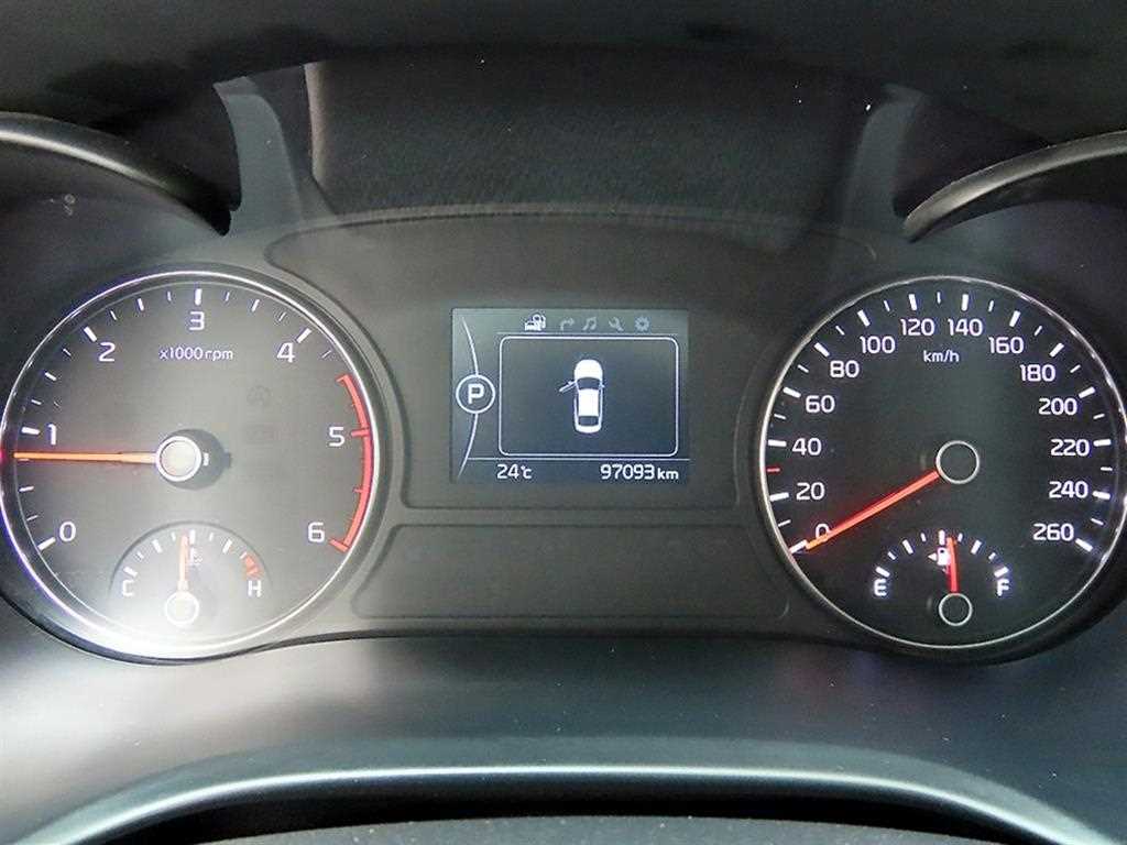 Kia K5 — photo 09