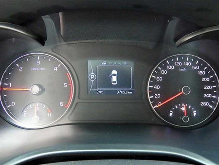 Kia K5 — photo 09