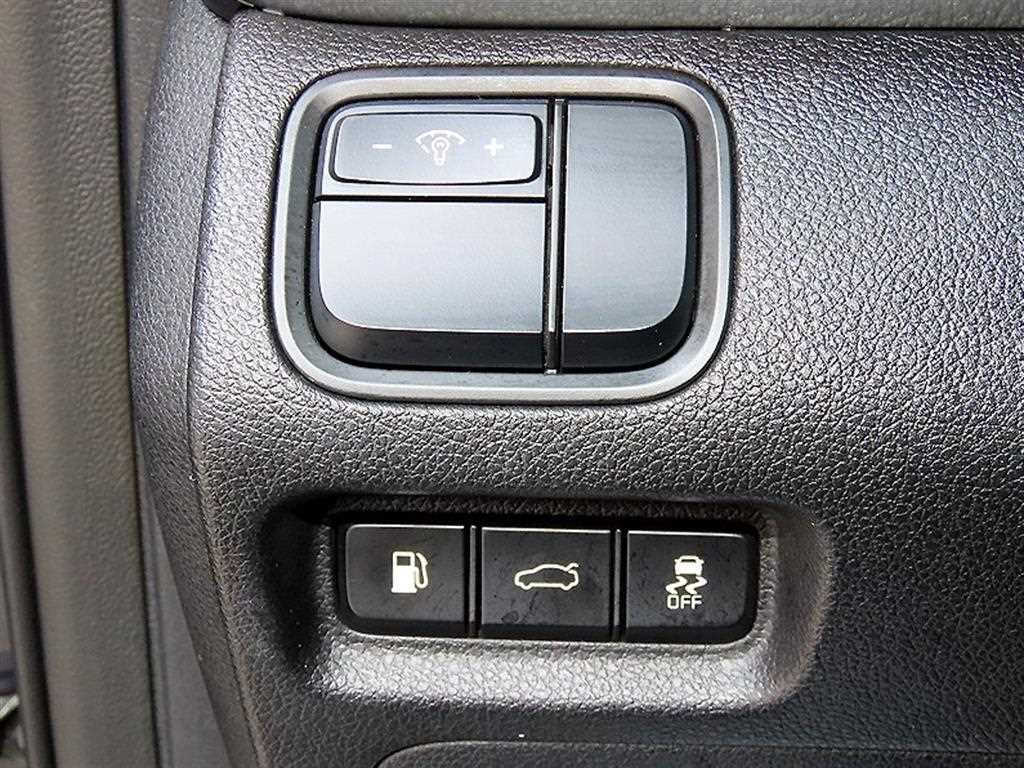 Kia K5 — photo 12