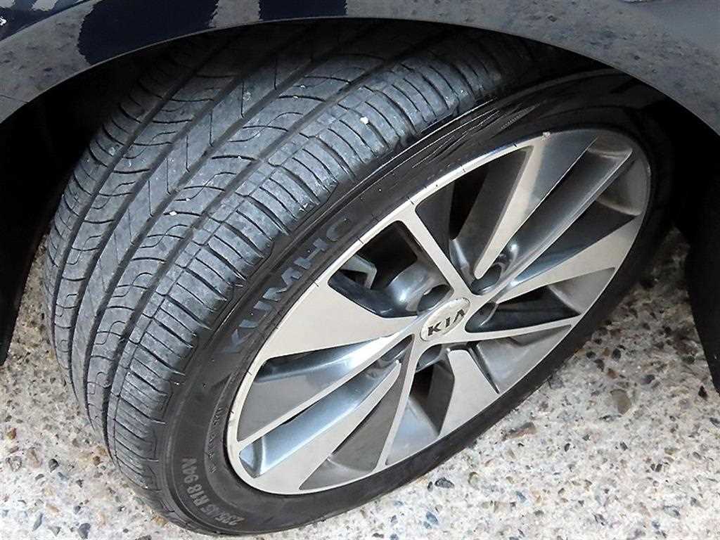 Kia K5 — photo 20