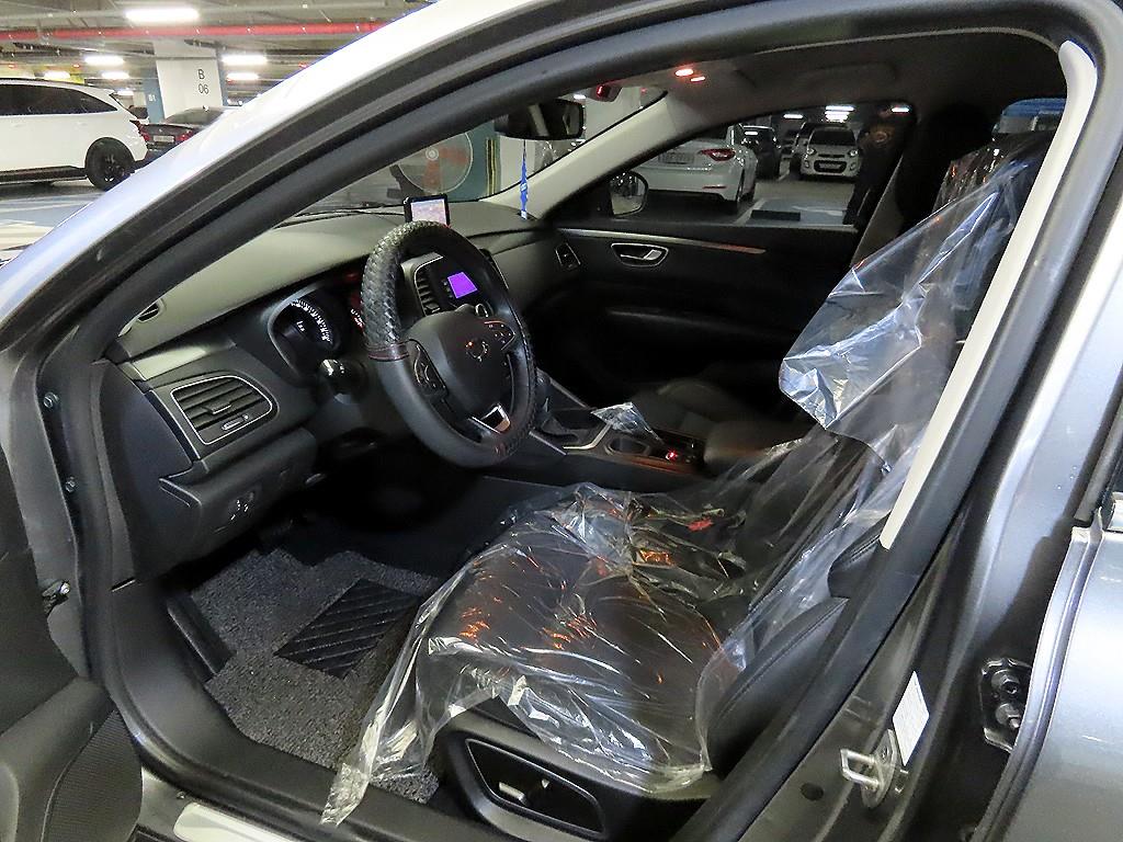 RENAULT SM6 — photo 06