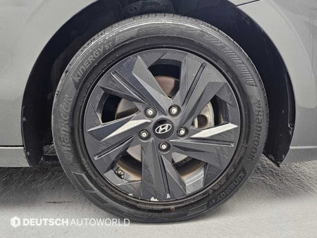 Hyundai Avante — photo 06
