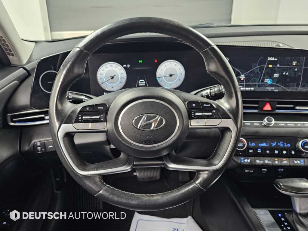 Hyundai Avante — photo 14