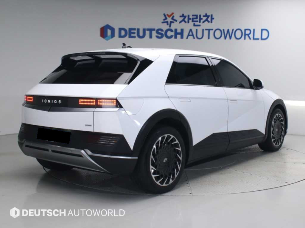 Hyundai Ioniq5 — photo 02